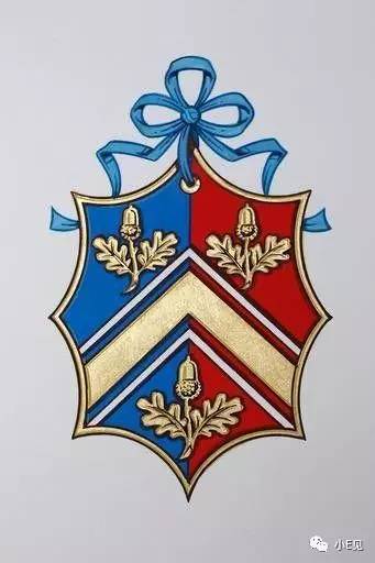 金絲籠里的雕琢 豪門婚姻中的金屬工藝品隱喻